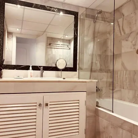 Bohemian Chic Famille Et 5 Piscines Apartment